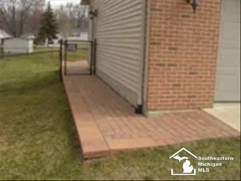 3283 Tenth, Monroe, MI 48162 photo 4