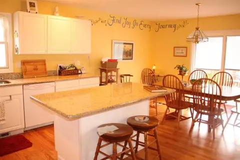 3853 E Highlander, Ann Arbor, MI 48108 photo 3