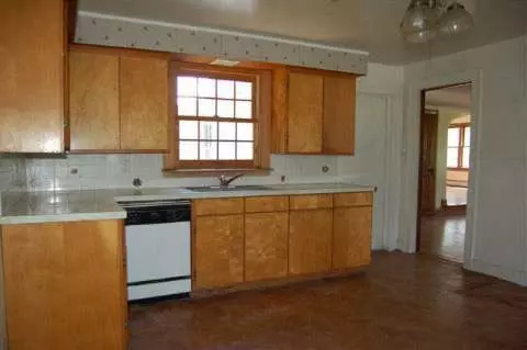 1848 W Sterns, Temperance, MI 48182 photo 6