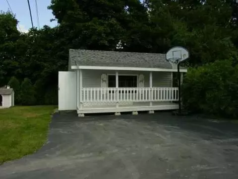 7620 Marshall, Dexter, MI 48130 photo 2