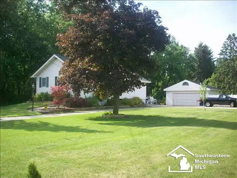 1228 Smith, Temperance, MI 48182 photo 2