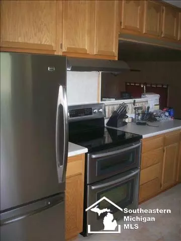 1228 Smith, Temperance, MI 48182 photo 5