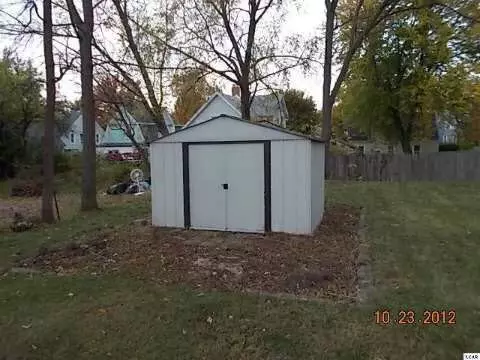 823 E Butler, Adrian, MI 49221 photo 6