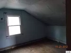 823 E Butler, Adrian, MI 49221 photo 5