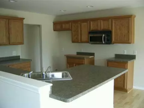 1262 Olive, Jackson, MI 49201 photo 4