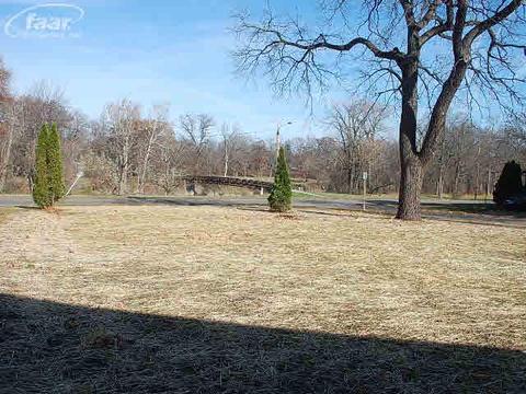3401 Sunset Dr, Flint, MI 48503 photo 2