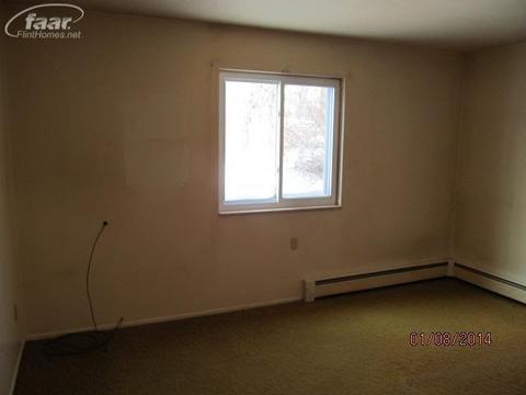 211 N Hazelton St, Flushing, MI 48433 photo 13