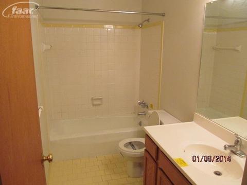 211 N Hazelton St, Flushing, MI 48433 photo 18
