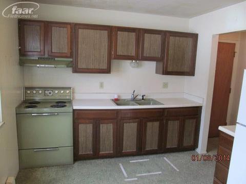 211 N Hazelton St, Flushing, MI 48433 photo 9