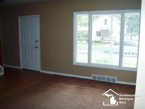 820 Smith, Monroe, MI 48161 photo 3