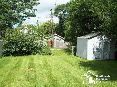 820 Smith, Monroe, MI 48161 photo 10
