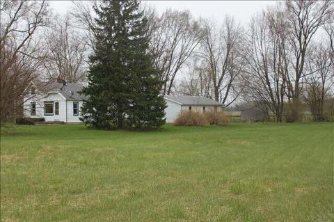 3951 Bluebush, Monroe, MI 48162 photo 2