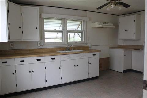 3951 Bluebush, Monroe, MI 48162 photo 6