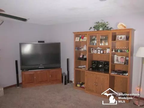 6752 Lockmill, Temperance, MI 48182 photo 7