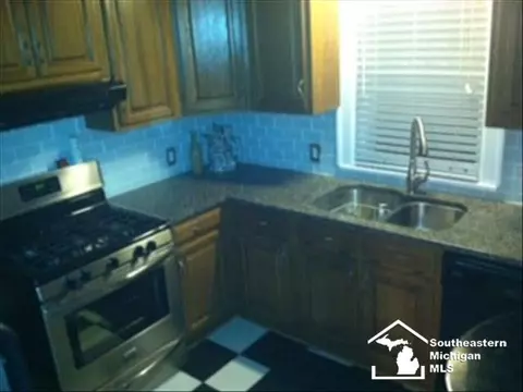 447 Borgess, Monroe, MI 48162 photo 12