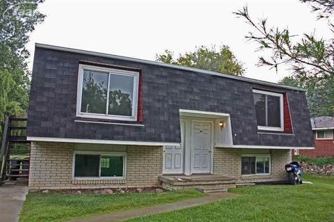 7430 W Coldwater Rd, Flushing, MI 48433 photo 2