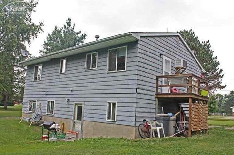6037 Johnson Rd, Flushing, MI 48433 photo 3