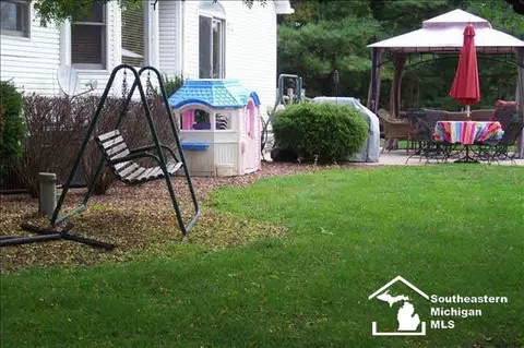 2965 W Albain, Monroe, MI 48161 photo 8