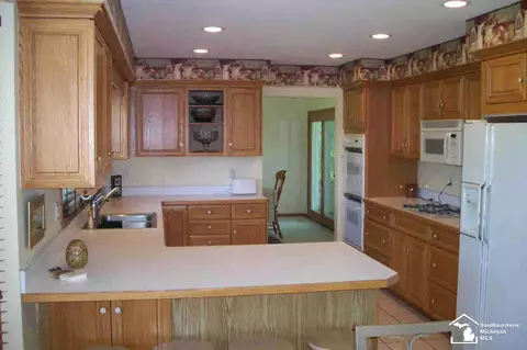 2965 W Albain, Monroe, MI 48161 photo 11