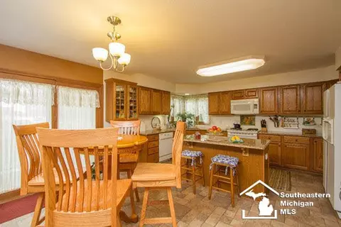 1280 Borg, Temperance, MI 48182 photo 6