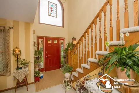 1280 Borg, Temperance, MI 48182 photo 2