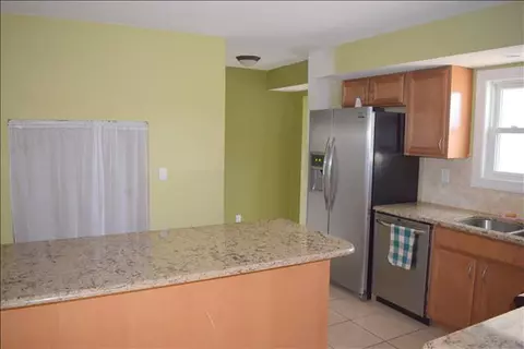 9505 Secor, Temperance, MI 48182 photo 5