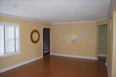 9505 Secor, Temperance, MI 48182 photo 2