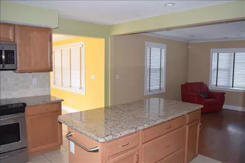9505 Secor, Temperance, MI 48182 photo 6