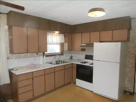 3944 E Dunbar, Monroe, MI 48161 photo 2