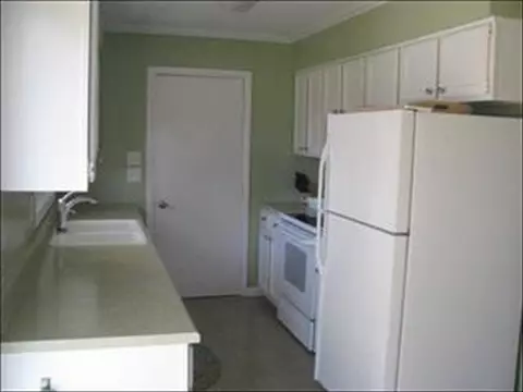 145 Crampton, Monroe, MI 48162 photo 4