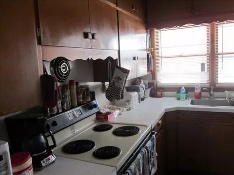 280 Ruff, Monroe, MI 48162 photo 3