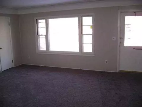 124 Washington, Monroe, MI 48162 photo 5