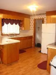 504 Smith, Monroe, MI 48161 photo 4
