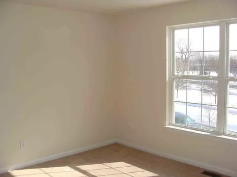 905 Crescent, Monroe, MI 48162 photo 8