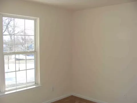 905 Crescent, Monroe, MI 48162 photo 7