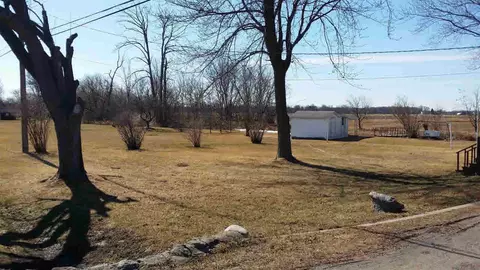 4043 Blohm, Monroe, MI 48161 photo 2