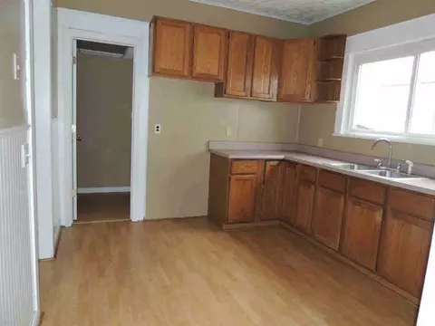 732 Bacon, Monroe, MI 48161 photo 9