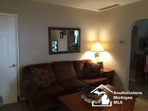 653 Bentley, Monroe, MI 48162 photo 3