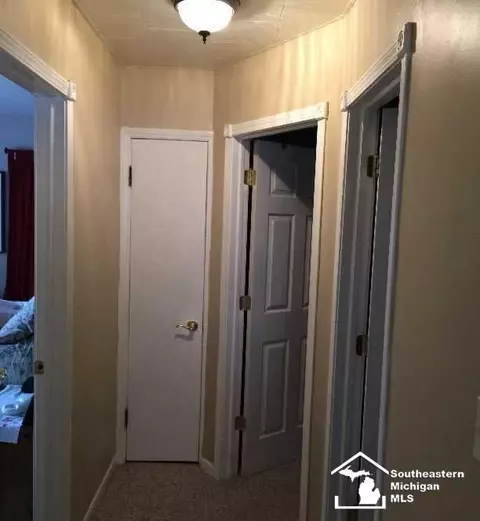 653 Bentley, Monroe, MI 48162 photo 12