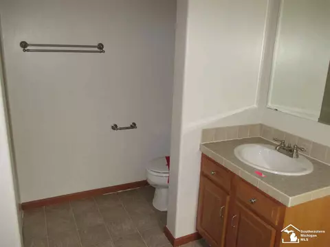 6685 Stadler, Monroe, MI 48162 photo 8