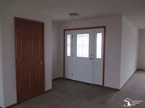 6685 Stadler, Monroe, MI 48162 photo 3
