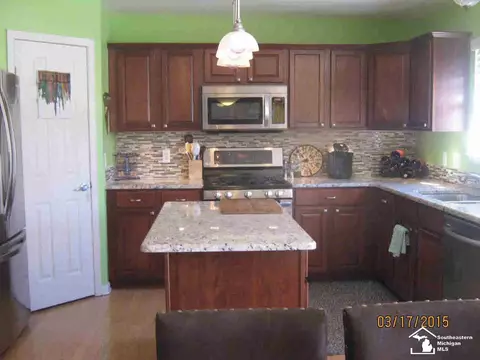 16795 Glasgow, Romulus, MI 48174 photo 8