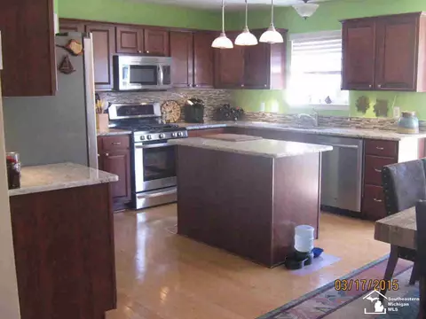 16795 Glasgow, Romulus, MI 48174 photo 11