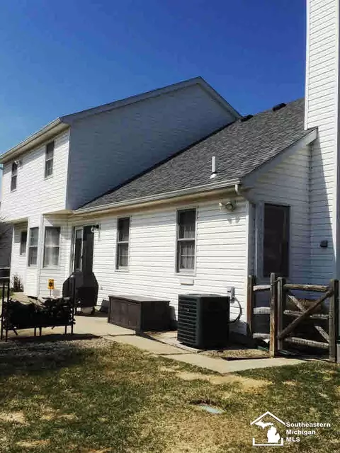 2139 Briar, Temperance, MI 48182 photo 3