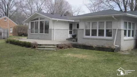 1617 Arbor, Monroe, MI 48162 photo 3