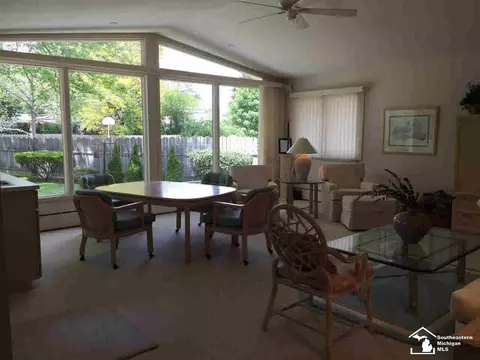 1617 Arbor, Monroe, MI 48162 photo 5