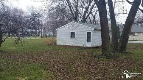 7967 Beachway, Monroe, MI 48161 photo 6