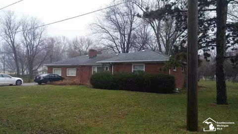 7967 Beachway, Monroe, MI 48161 photo 2