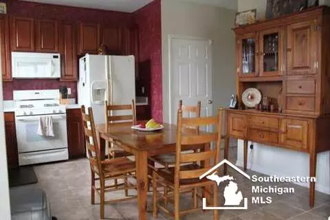 214 Baptiste, Monroe, MI 48162 photo 6
