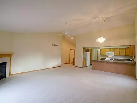 523 Sycamore Cir, Saline, MI 48176 photo 12